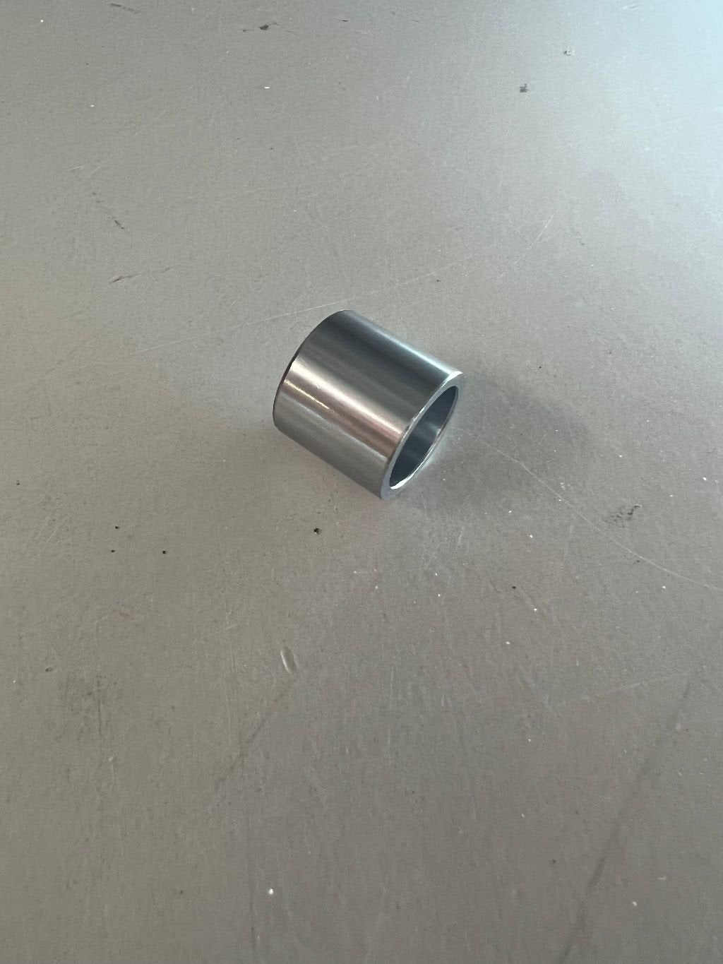 Anello in acciaio con fusibile promozionale Croc 17x20mm