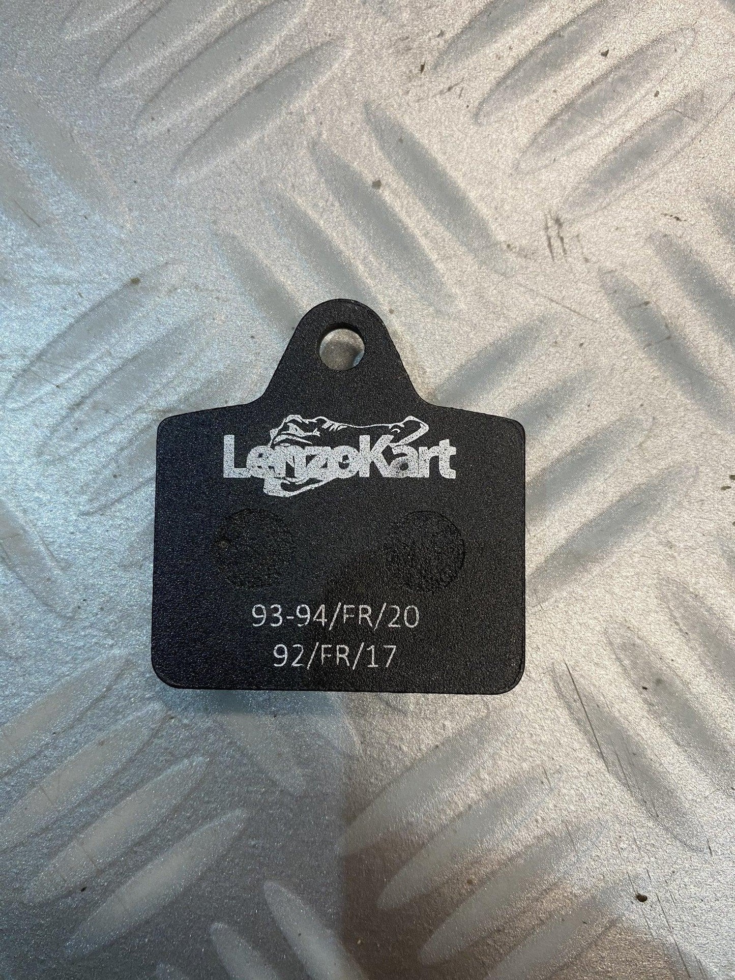 Lenzo/Luxor achterremblok OK/OKJ/KZ hard zwart - KartKings