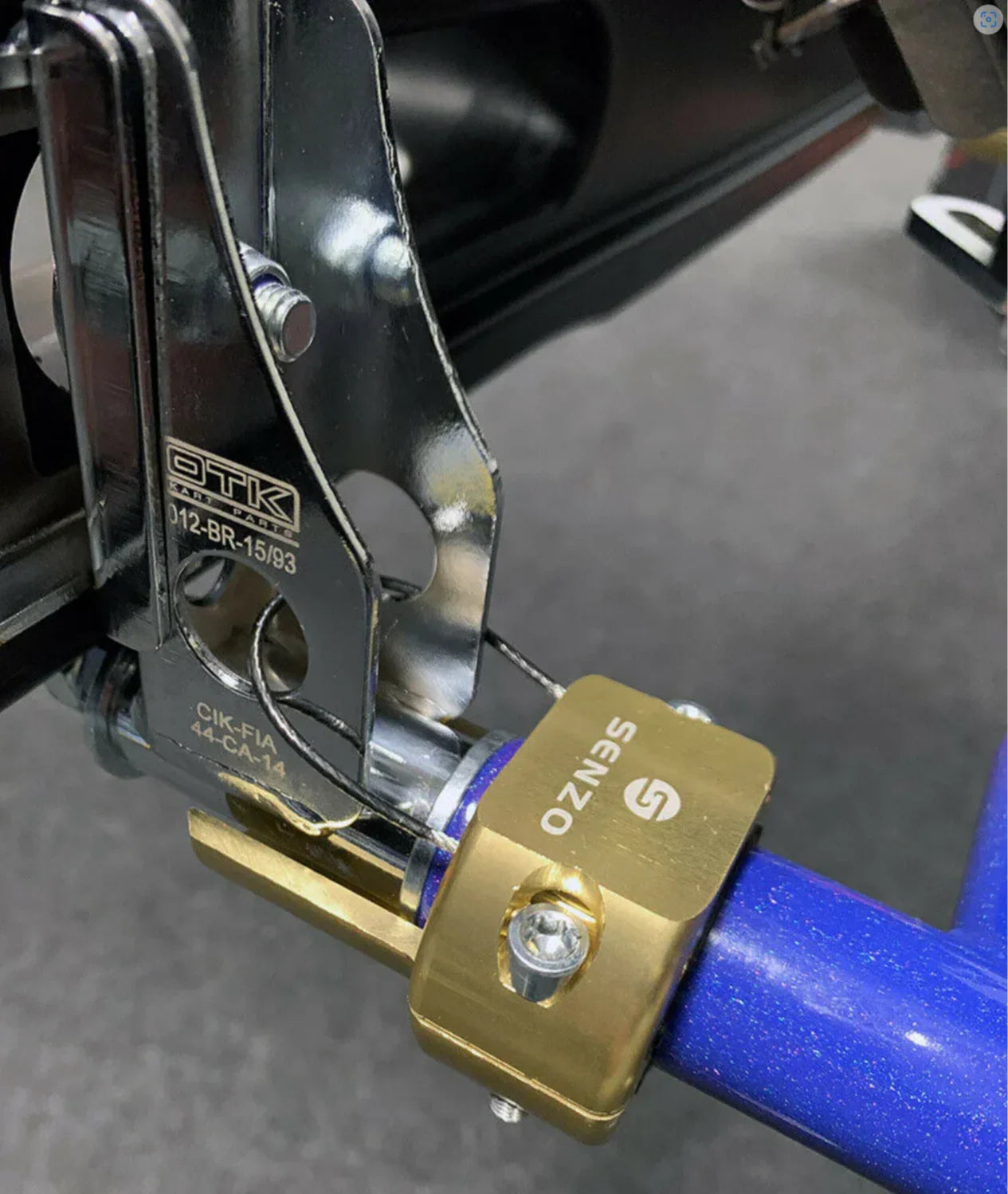 Senzo achterbumper saver set 30mm goudkleurig - KartKings