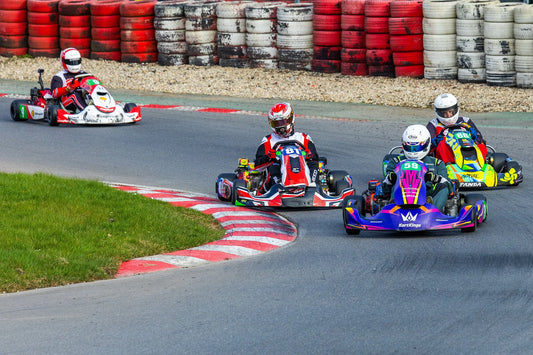 Rijrichting van kartcircuits: waarom rijden we zo vaak rechtsom? - KartKings