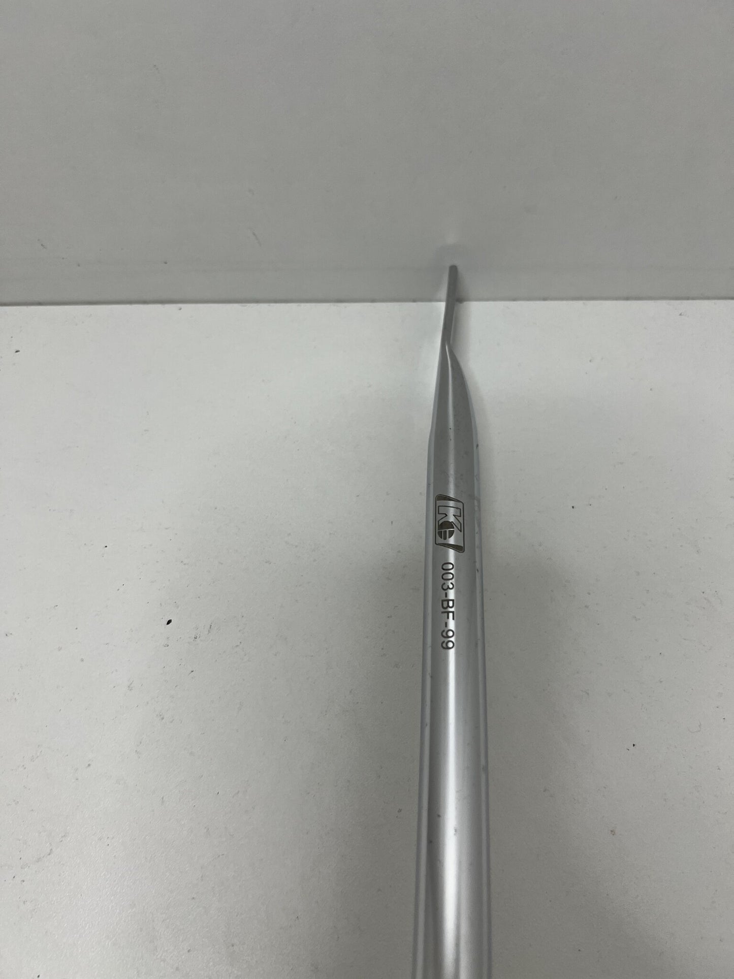 Staffa superiore paraurti anteriore KG usata 003-BF-99