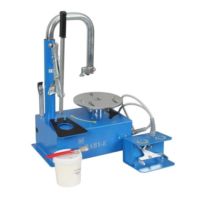 Sistema di montaggio/smontaggio pneumatici completamente elettrico Semel BABY-E