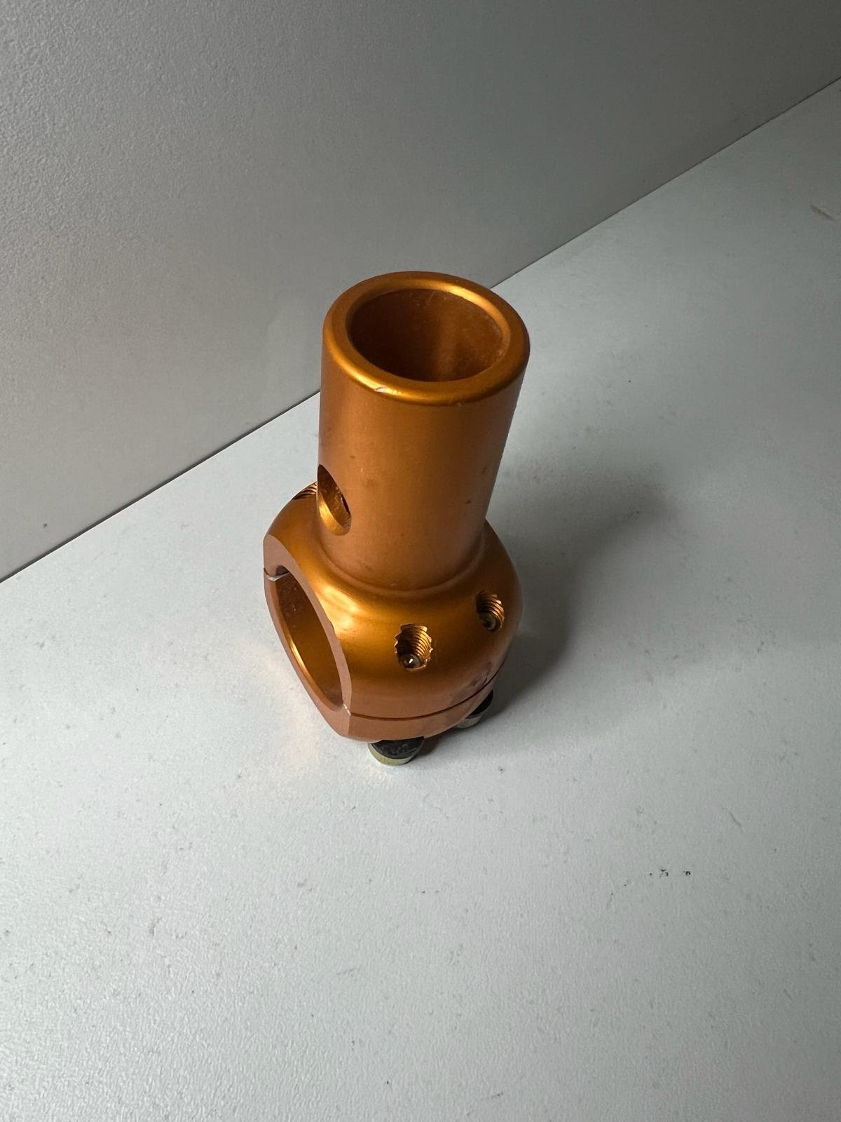 Morsetto di supporto per sedia usato 28MM