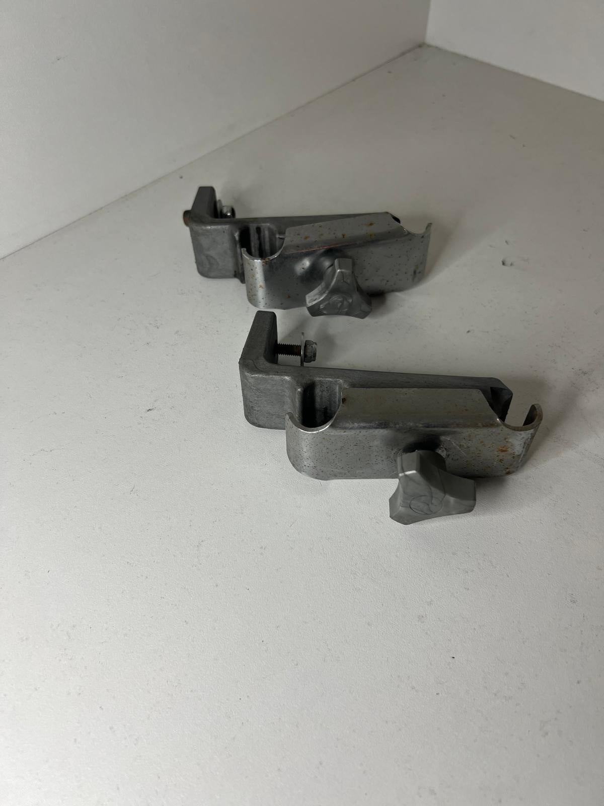 Staffe paraurti anteriore Arrow Karttech usate (vecchio tipo)